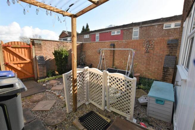 Rear Garden (2).JPG