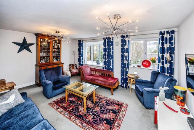 3 bed Semi-Detached for sale Image 8