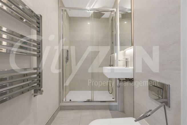 EN SUITE SHOWER ROOM