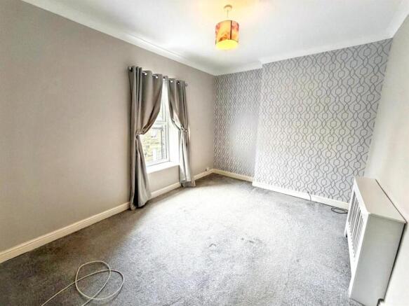 2 bed Terraced for sale Image 8
