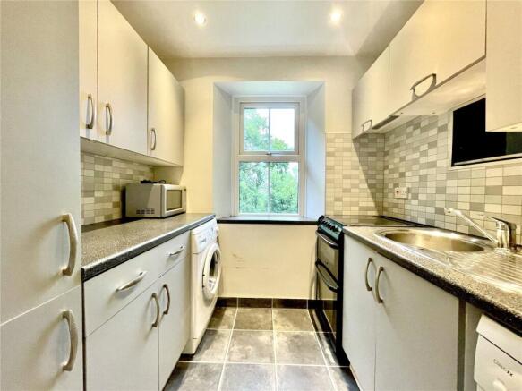 2 bed Flat for sale Image 9