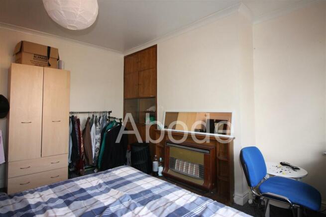 3 bed House to rent Image 8