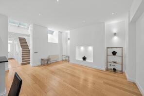 21a, Lancaster Mews, London W2 3QE