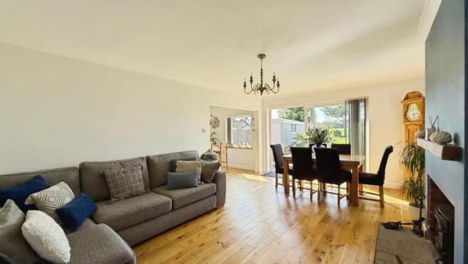 3 bed Detached for sale Image 8