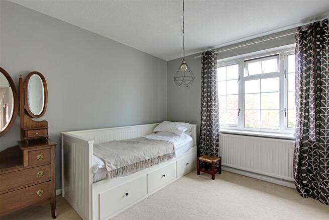 Bedroom 4.jpg