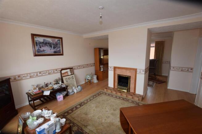 Living/Dining Room