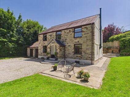 Falmouth Road, Redruth, Beautifully presented detached family home