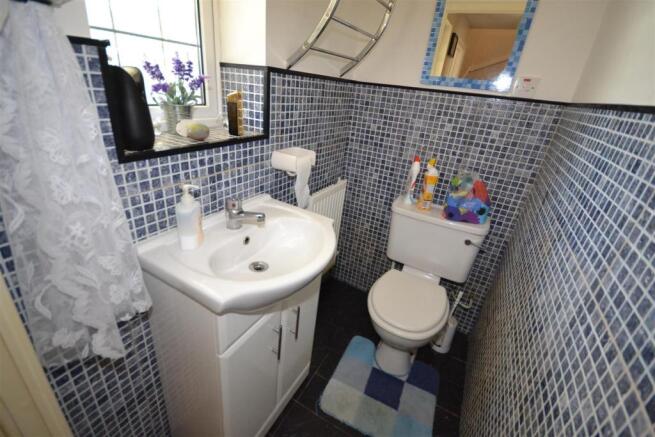 Cloakroom/WC