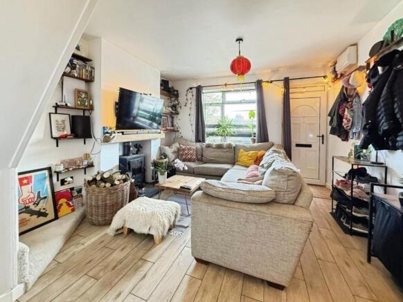 pbox-living_room-322563.jpeg
