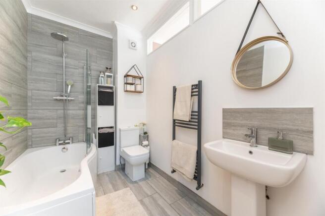 3 bed Terraced for sale Image 4