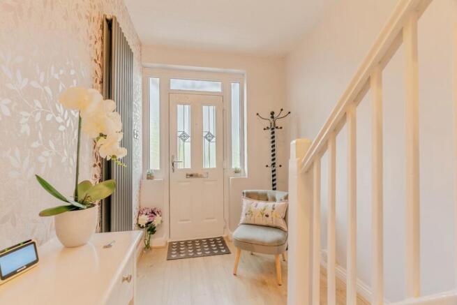 3 bed Semi-Detached for sale Image 9