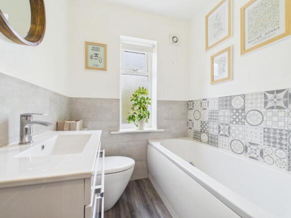 2 bed Town House for sale Image 11