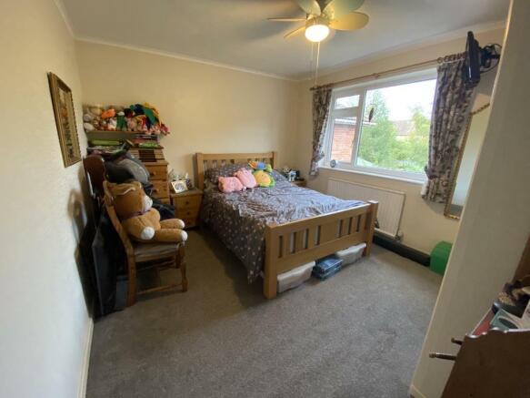 16 - Bedroom 2.jpg