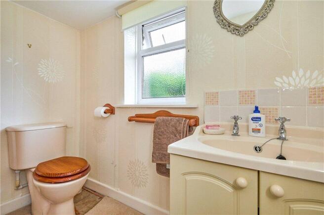 4 bed Detached for sale Image 9
