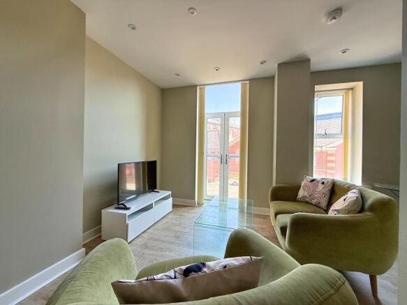 2 bed Apartment to rent Image 9