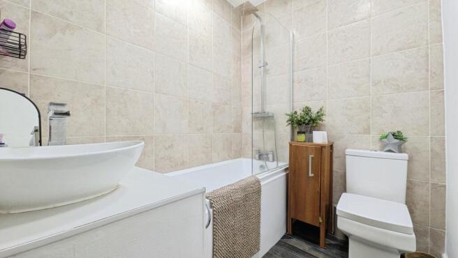 2 bed Terraced for sale Image 8