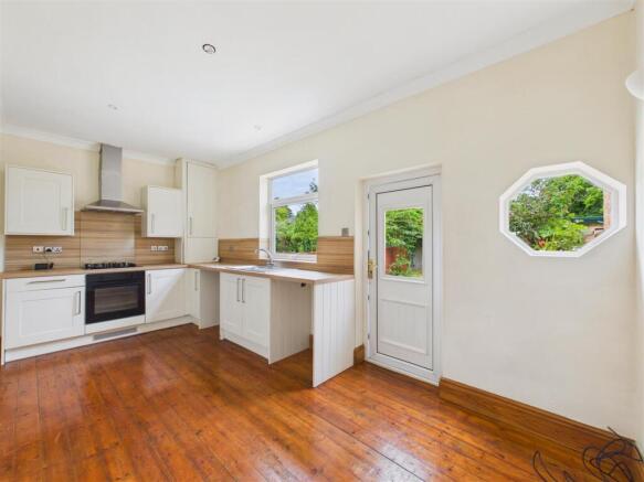 3 bed Terraced for sale Image 5