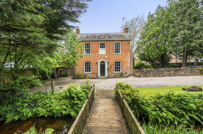 Rose Cottage, Ivy...