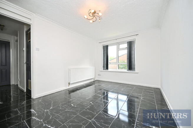 2 bed Terraced to rent Image 4