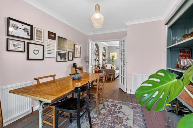 4 bed Detached for sale Image 9