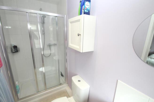 85 semphill en suite