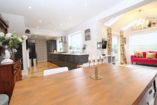 Kitchen/Diner/...