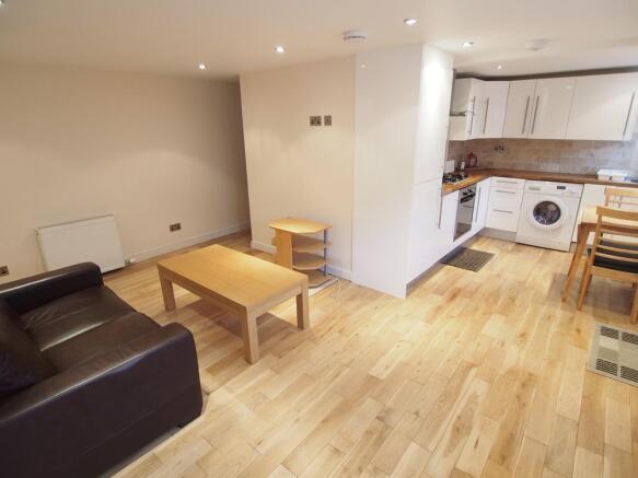 Lounge/Kitchen