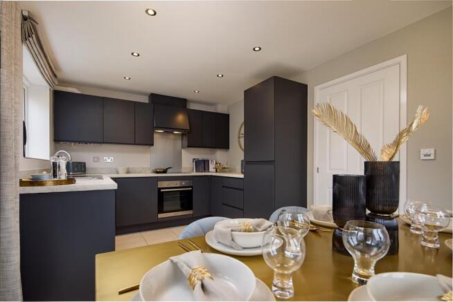 4 bed Detached to rent Image 11