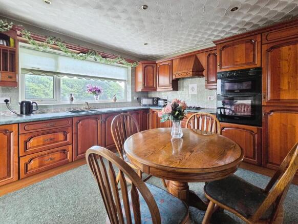 2 bed Bungalow for sale Image 8