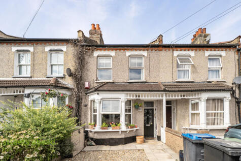 Bensham Grove, Thornton Heath, CR7