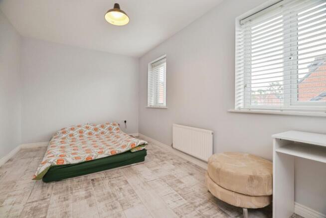 3 bed Semi-Detached for sale Image 9