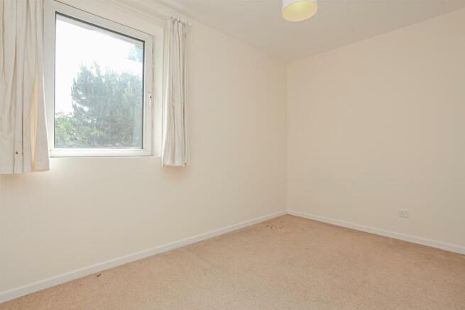 13 Marriot Close (14).jpg