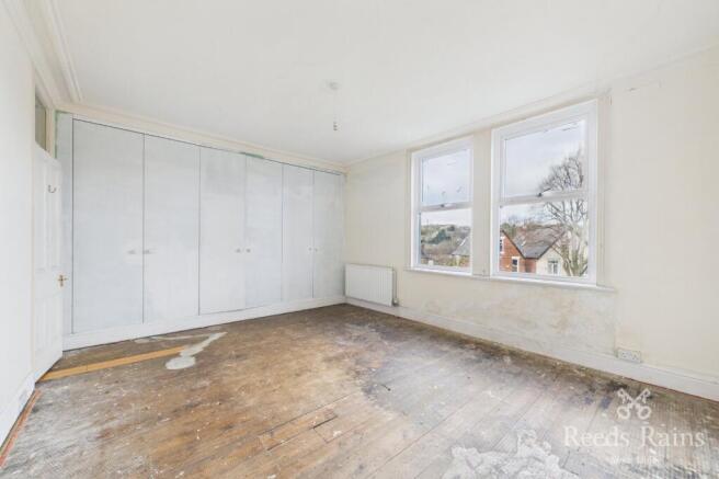 4 bed Semi-Detached for sale Image 12