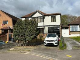 37, Hogarth Avenue, Brentwood CM15 8BE