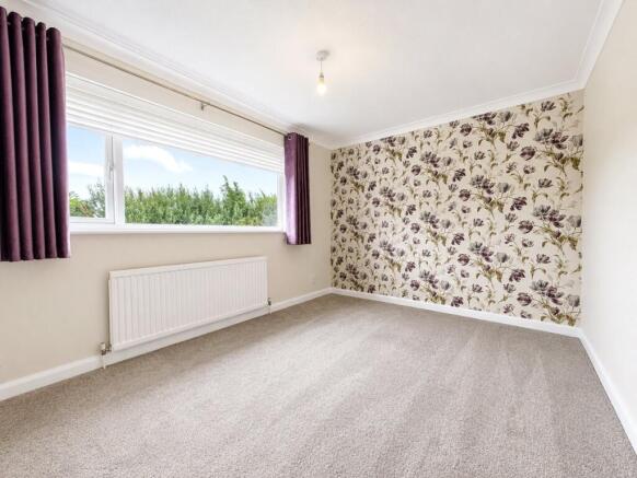 2 bed Semi-Detached to rent Image 5