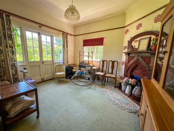 SITTING ROOM