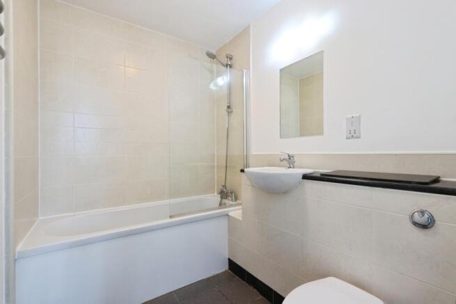 2 bed Apartment for sale Image 12