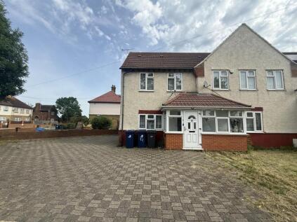 Carlyle Avenue, Southall