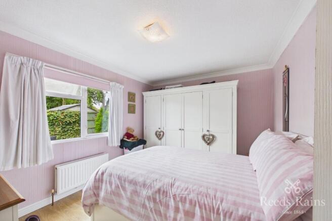 2 bed Detached for sale Image 9