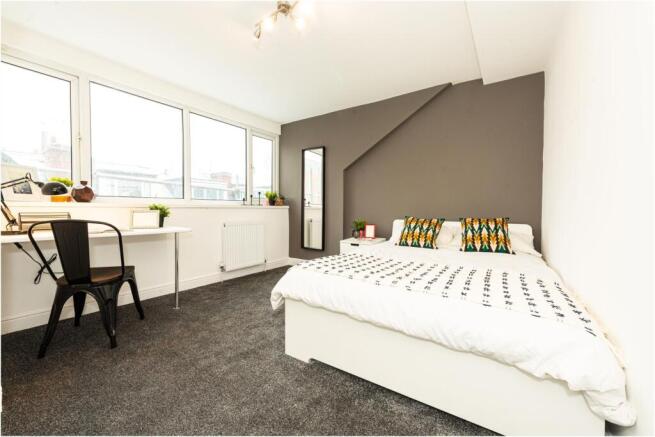 6 bed House to rent Image 4