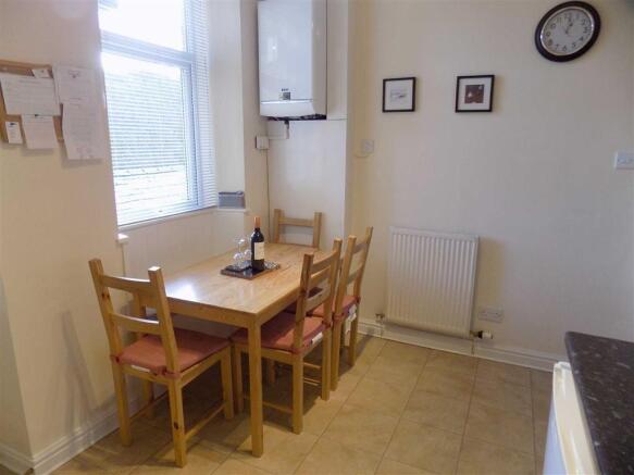 BREAKFAST KITCHEN