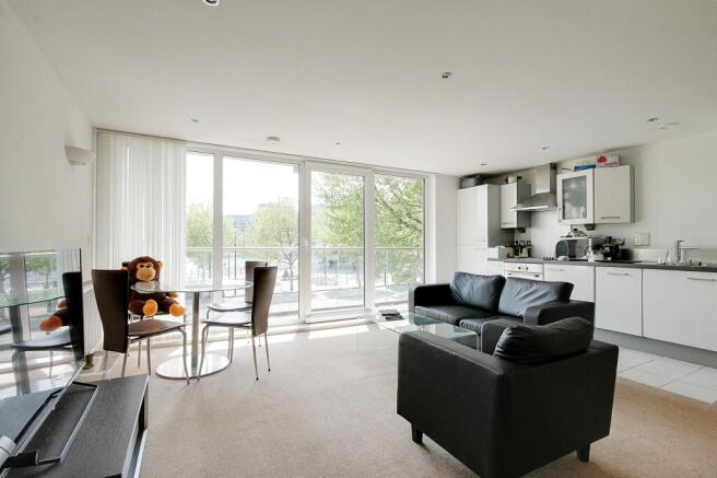 living area 3