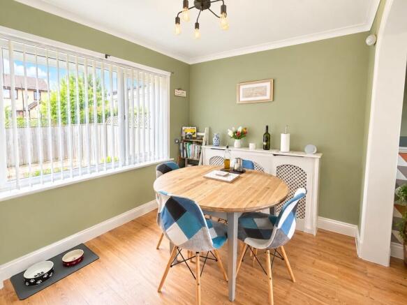 3 bed Semi-Detached for sale Image 6
