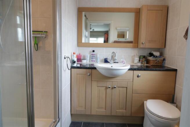 ENSUITE.JPG
