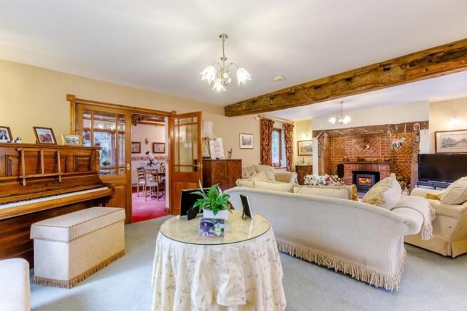 8482061-interior03.jpg