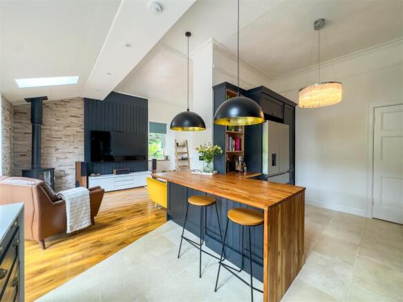 Kitchen/Lounge/Dining Room