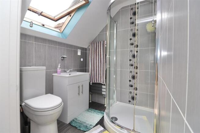 4 bed Detached for sale Image 12