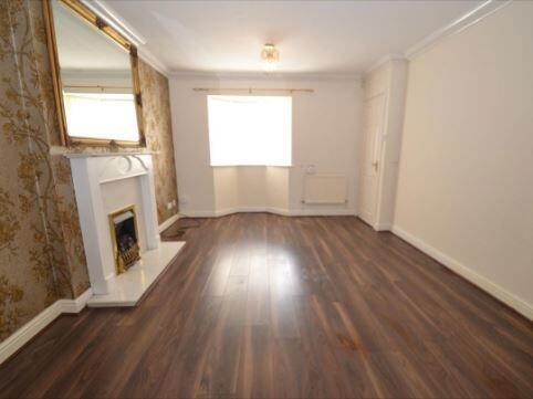 3 bed Semi-Detached for sale Image 6