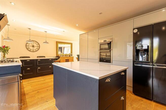 2. untitled-251-2-HDR.jpg