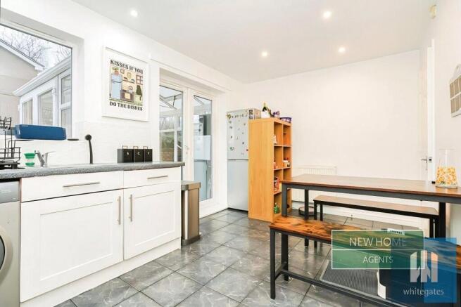 3 bed Detached for sale Image 8